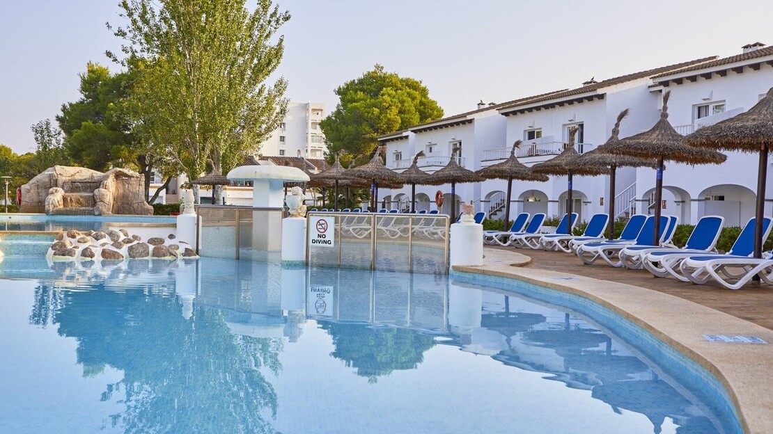 SeaClub Mediterranean Resort